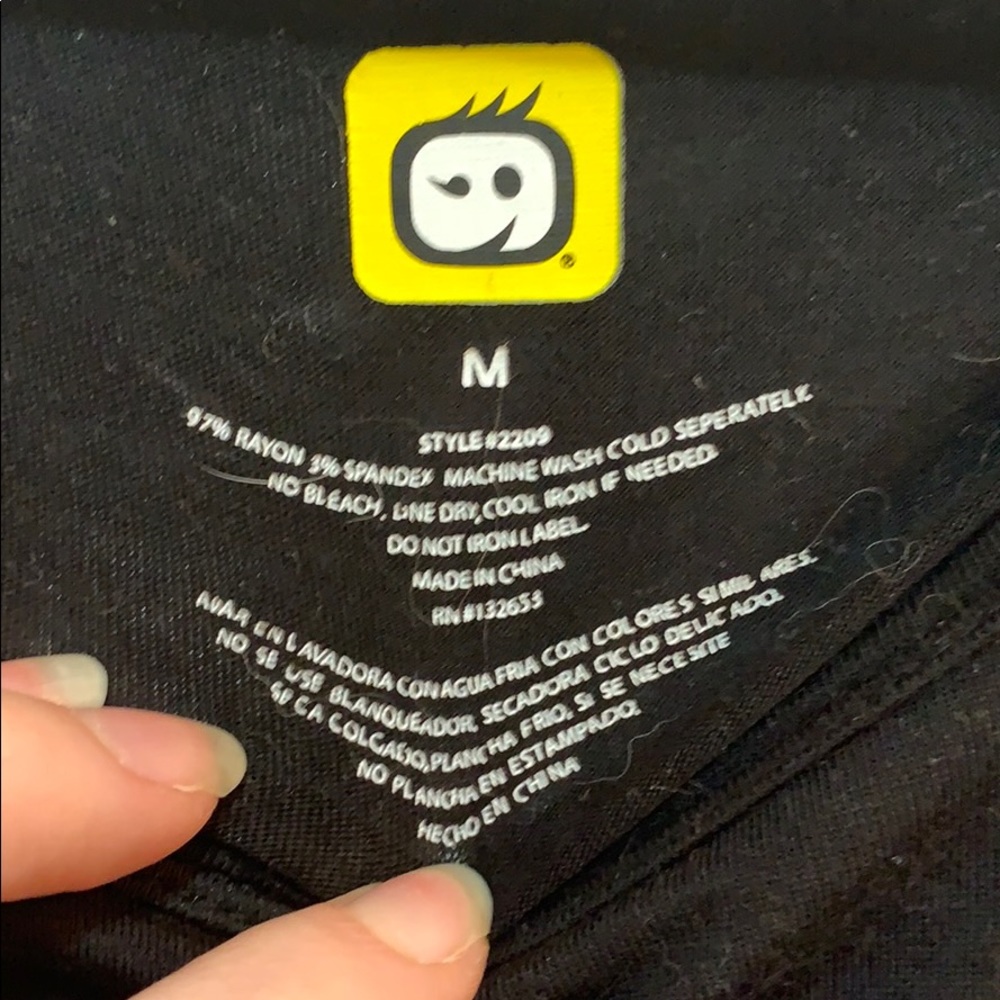 Wink black tee - Picture 2 of 2